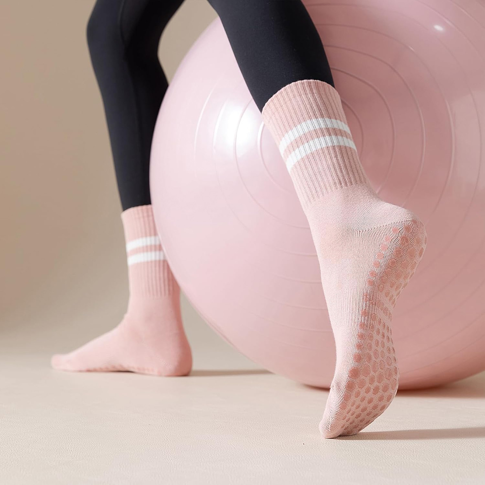 جوارب يوجا بيلاتيس مع مقابض لل - مراجعة Pilates Yoga Workout وسعره